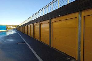 images/ann-12mt-andrea/posto-barca-porto-cala-dei-medici-rosignano-box-auto.jpg
